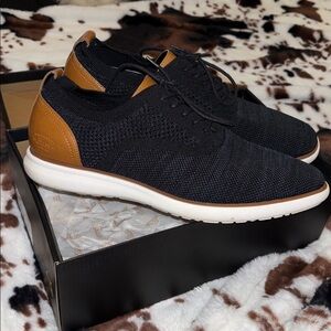 G.H. BASS & CO. connor 2 tone navy/black